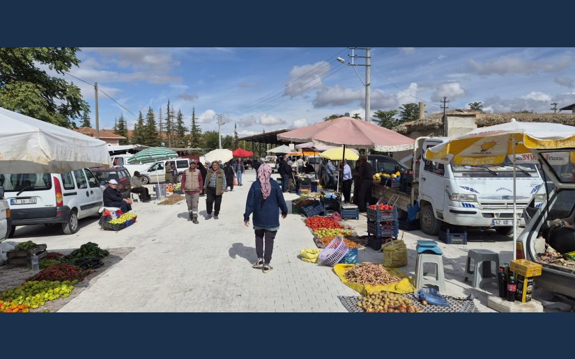 İLÇEMİZ PAZARINDA BU HAFTA KIŞA HAZIRLIK ALIŞVERİŞİ YOĞUNDU