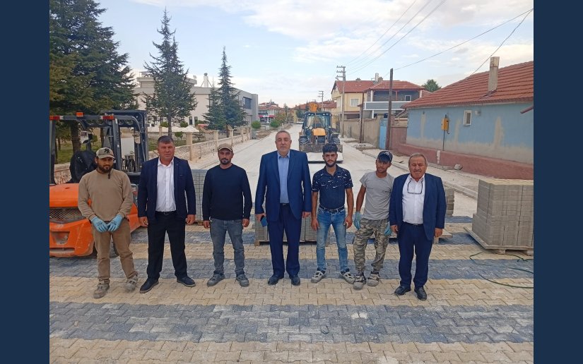 BAŞKAN AKBUĞA YOL YAPIMI EKİPLERİ ZİYARET EDEREK GEREKLİ TALİMATLARI VERDİ.   