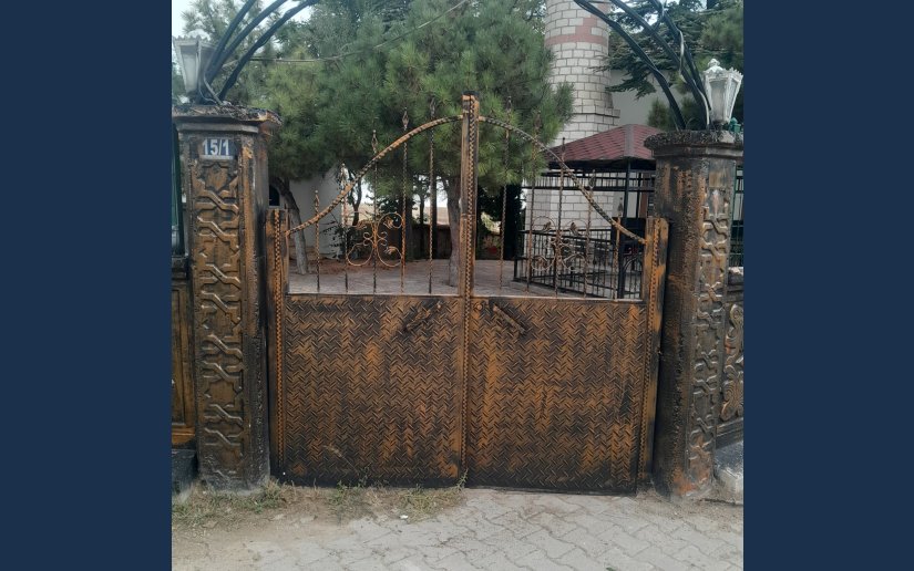 KUNDULLU MAHALLESİ YUKARI CAMİİ’NİN BAHÇE DUVARLARININ BAKIMI YAPILDI