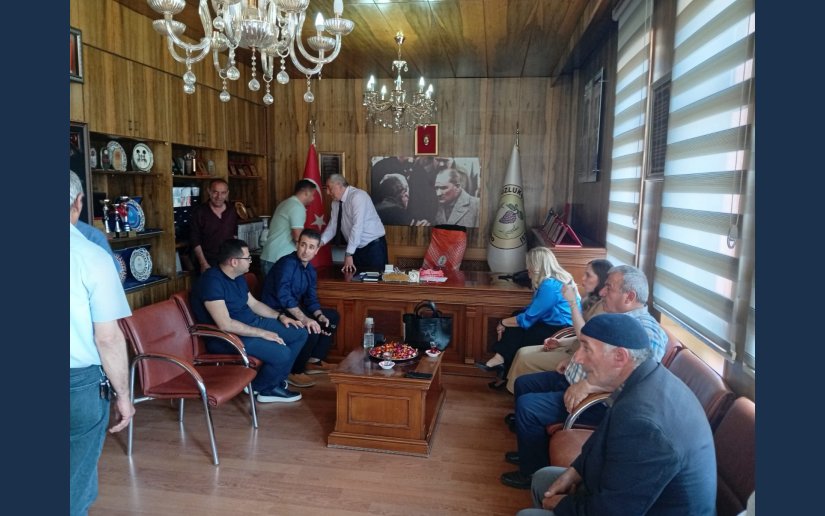 BAŞKAN AKBUĞA VATANDAŞLAR İLE BAYRAMLAŞTI...