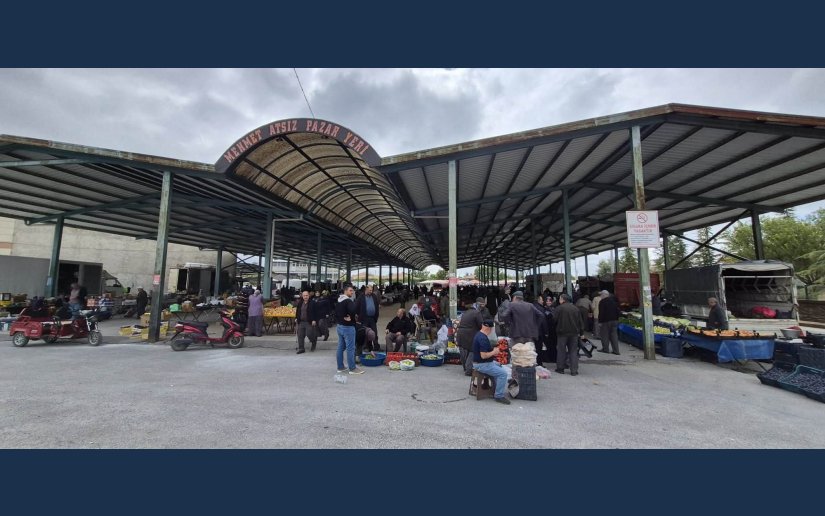 İLÇEMİZ PAZARINDA EYLÜL AYNIN SON HAFTASI ALIŞVERİŞ YAPAN VATANDAŞLARIMIZ